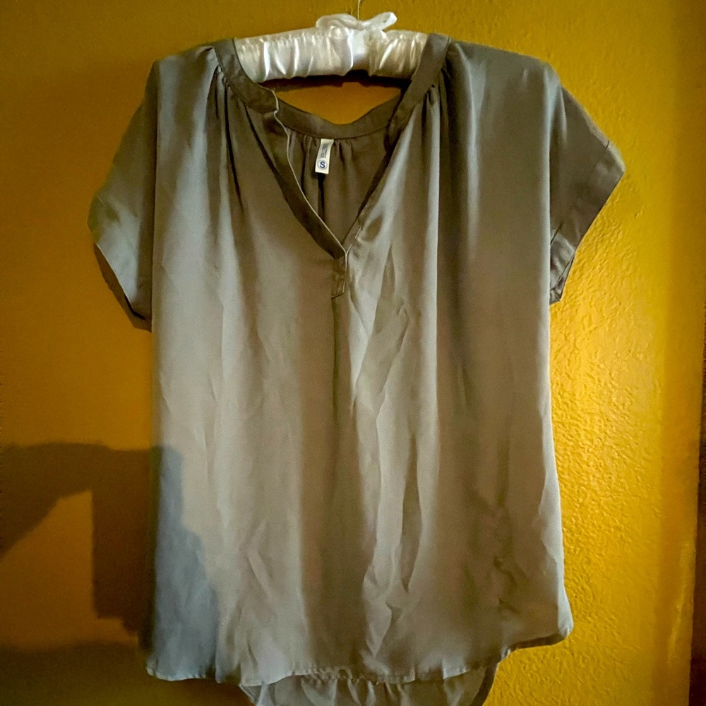Small silky gray top